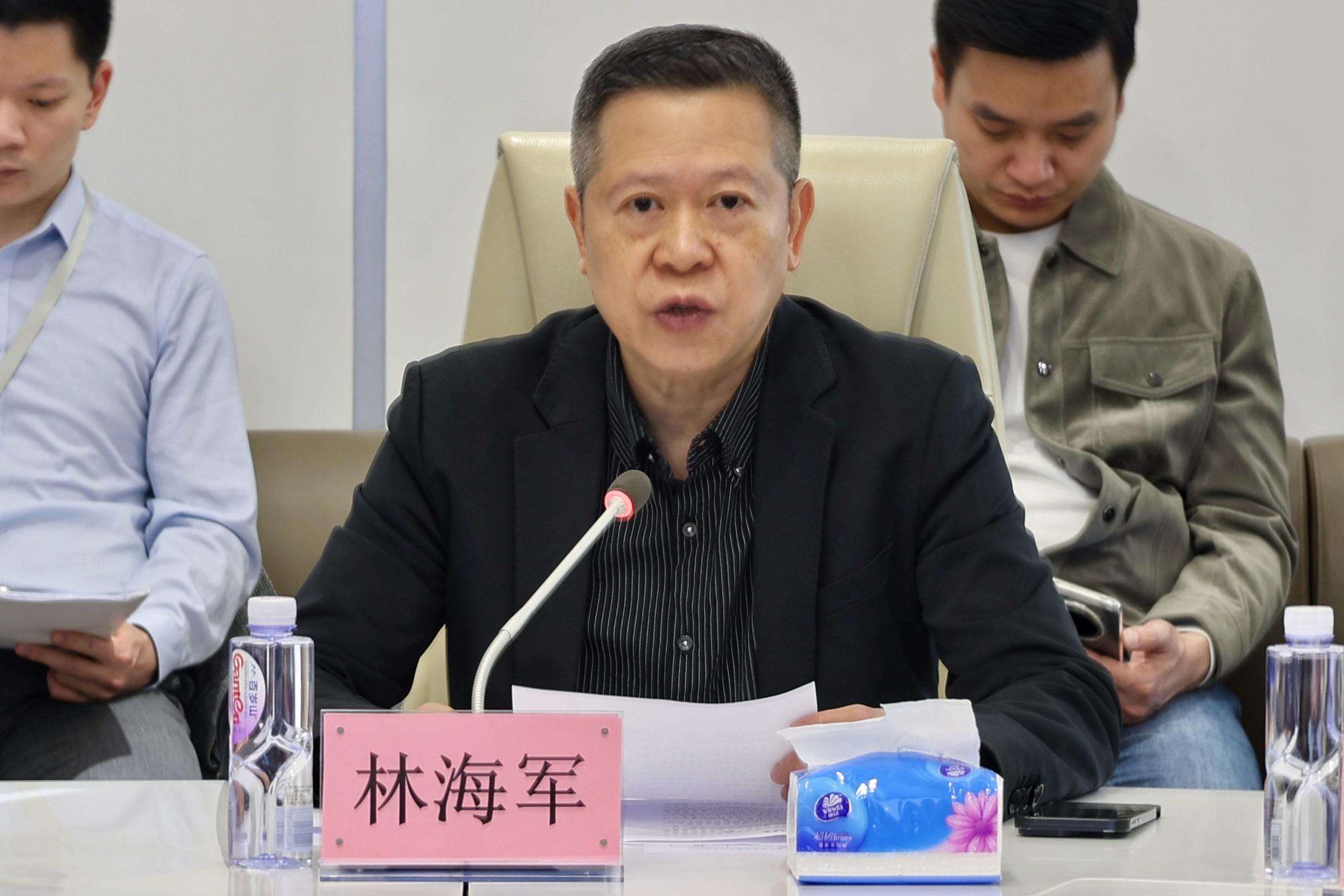 林海军.jpg 林海军.jpg